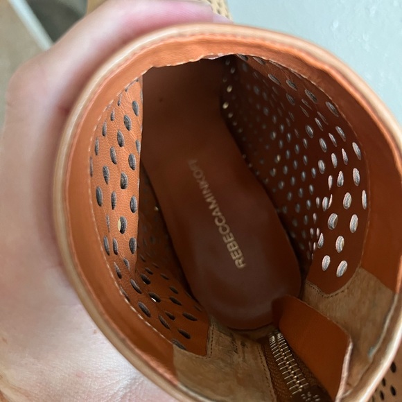 Rebecca Minkoff Camel Perforated Leather Back Zip booties ankle boots heels 8 - Picture 2 of 8